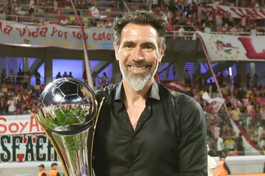 Atlético-MG acerta com Eduardo Domínguez e encaminha novo ciclo até 2027; saiba detalhes