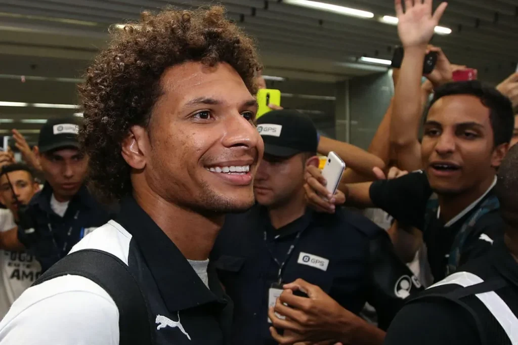 Botafogo e Willian Arão chegam a acordo e encerram disputa trabalhista após quase 10 anos