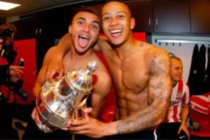 Memphis Depay e Zakaria Labyad: amizade da base influencia reforço no Corinthians