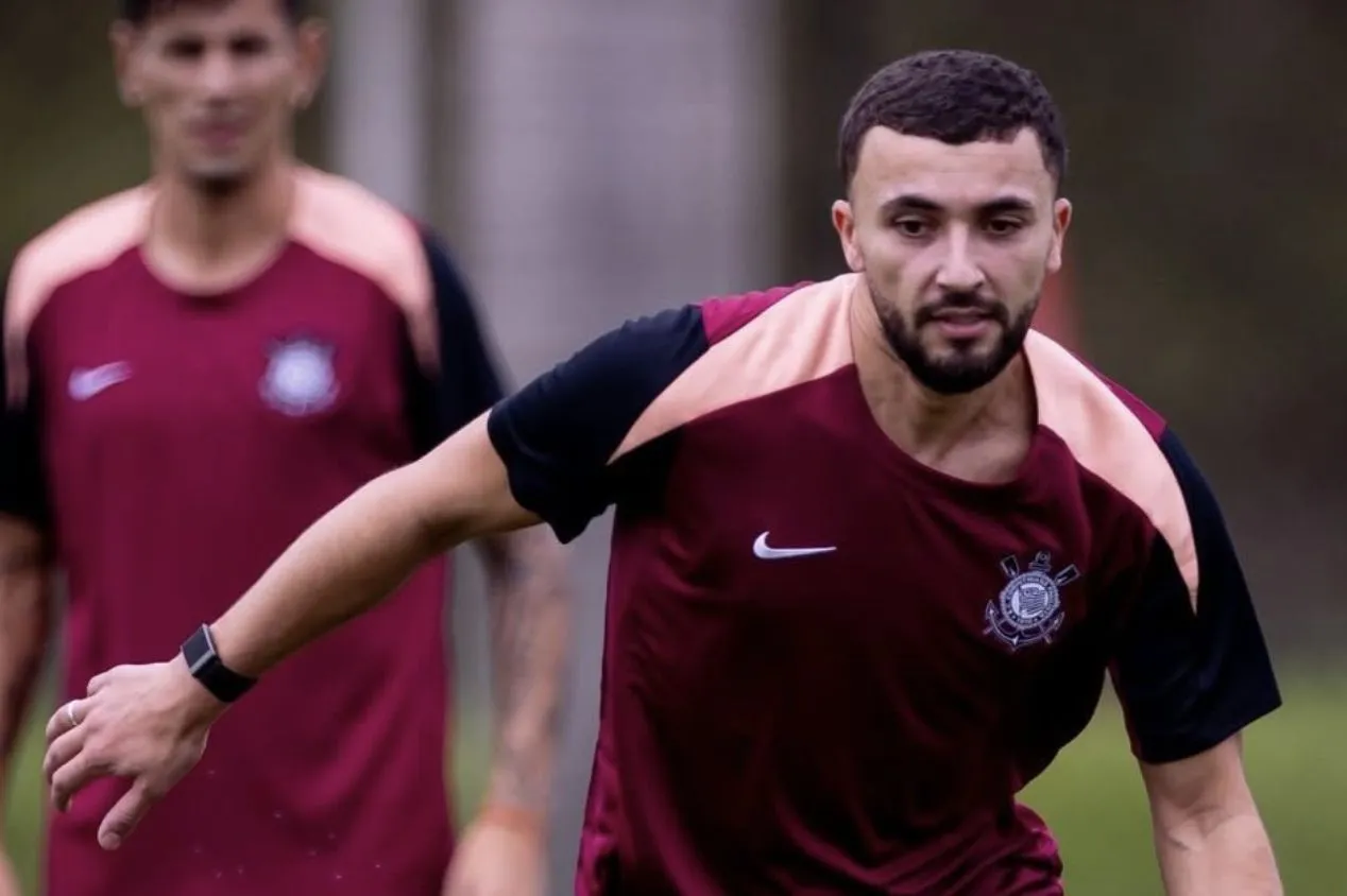 Corinthians estabelece metas para renovar contrato de Zakaria Labyad em 2027