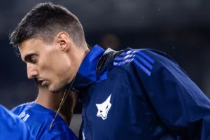 Matheus Bachi ganha protagonismo no Cruzeiro e vira centro de debate interno