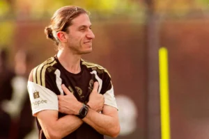 Diego Simeone pode deixar o Atlético de Madrid após 15 anos; Filipe Luís surge como opção