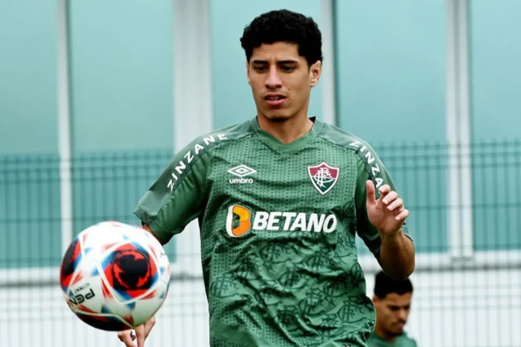 Fluminense empresta Yago Ferreira para clube dos Emirados Árabes