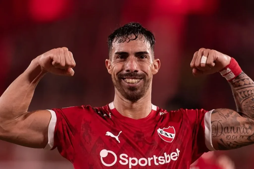 Fluminense esbarra em nova negativa por “camisa 9” e vê proposta por Gabriel Ávalos ser recusada