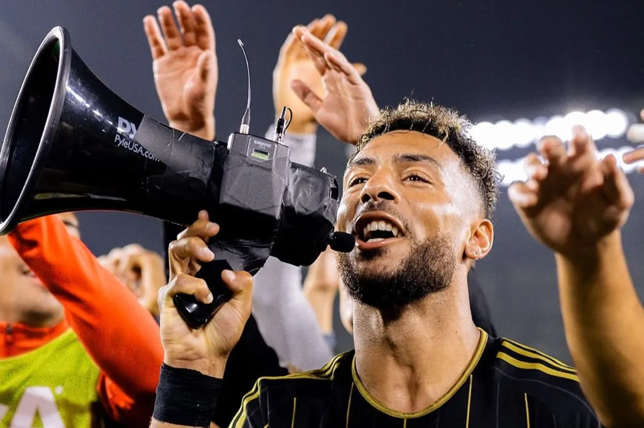 Fluminense oferece salário milionário para tentar contratar Denis Bouanga