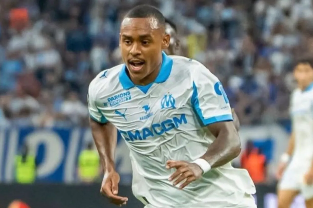 Cria do Coritiba entra no segundo tempo, Olympique de Marseille cede empate ao Strasbourg no fim