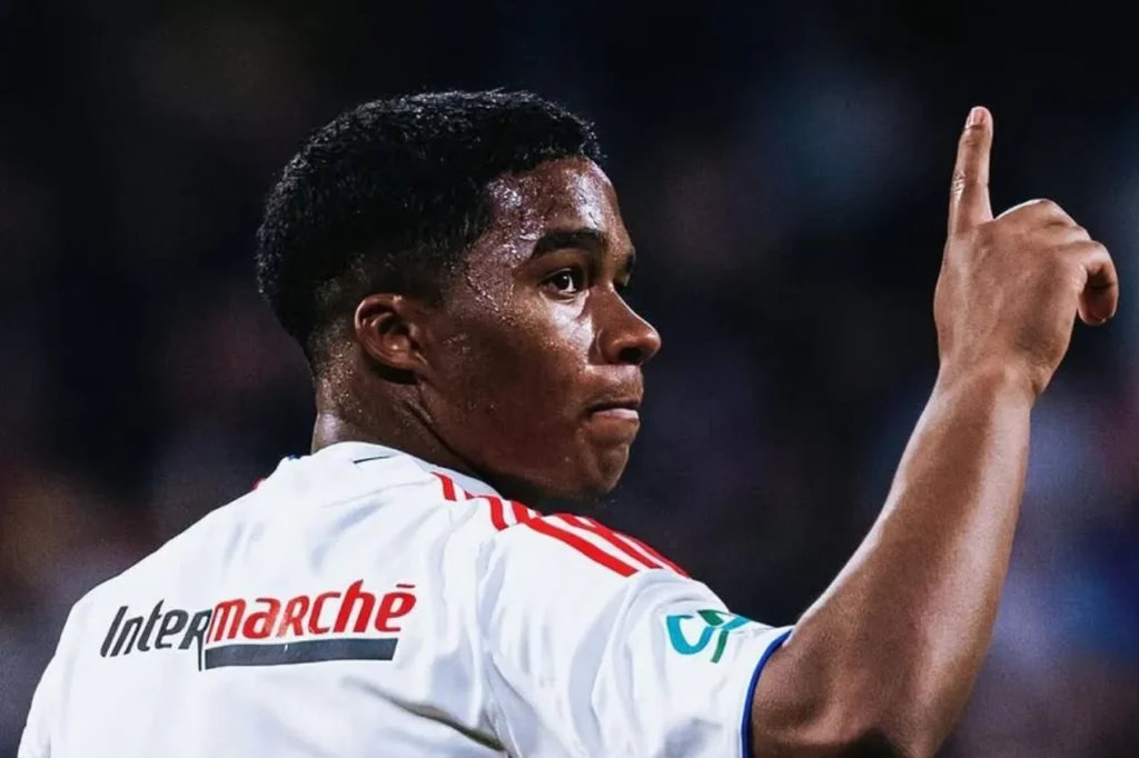 No Olympique Lyon, Endrick investe em equipe multidisciplinar para acelerar adaptação no futebol europeu