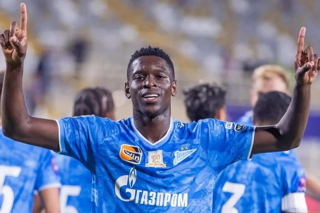 Palmeiras disputa Luiz Henrique com o Flamengo e aguarda decisão após a Copa do Mundo