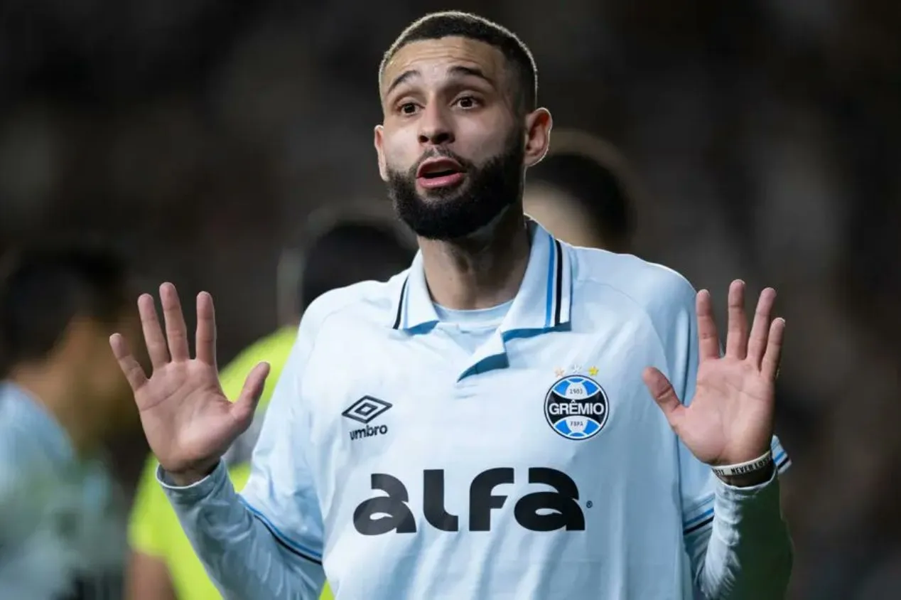 Palmeiras prepara proposta por Wagner Leonardo e esbarra em pedida do Grêmio; saiba valor