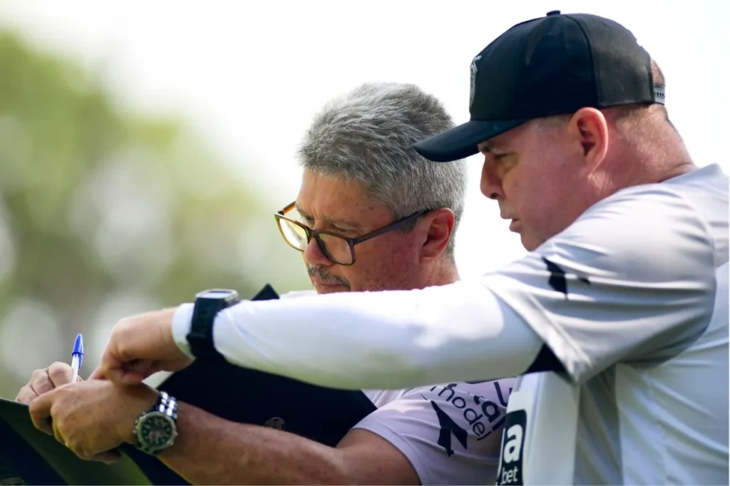 Ponte Preta anuncia saída de Marcelo Fernandes após rebaixamento no Paulistão