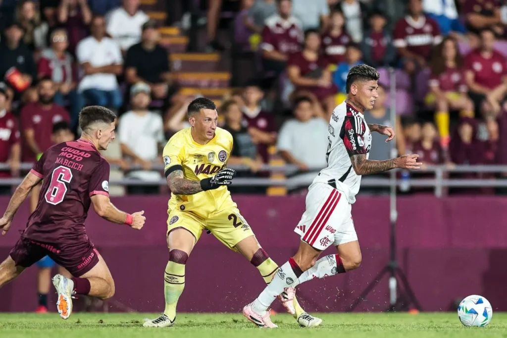 Derrota do Flamengo na Recopa repete rotina brasileira fora de casa; entenda