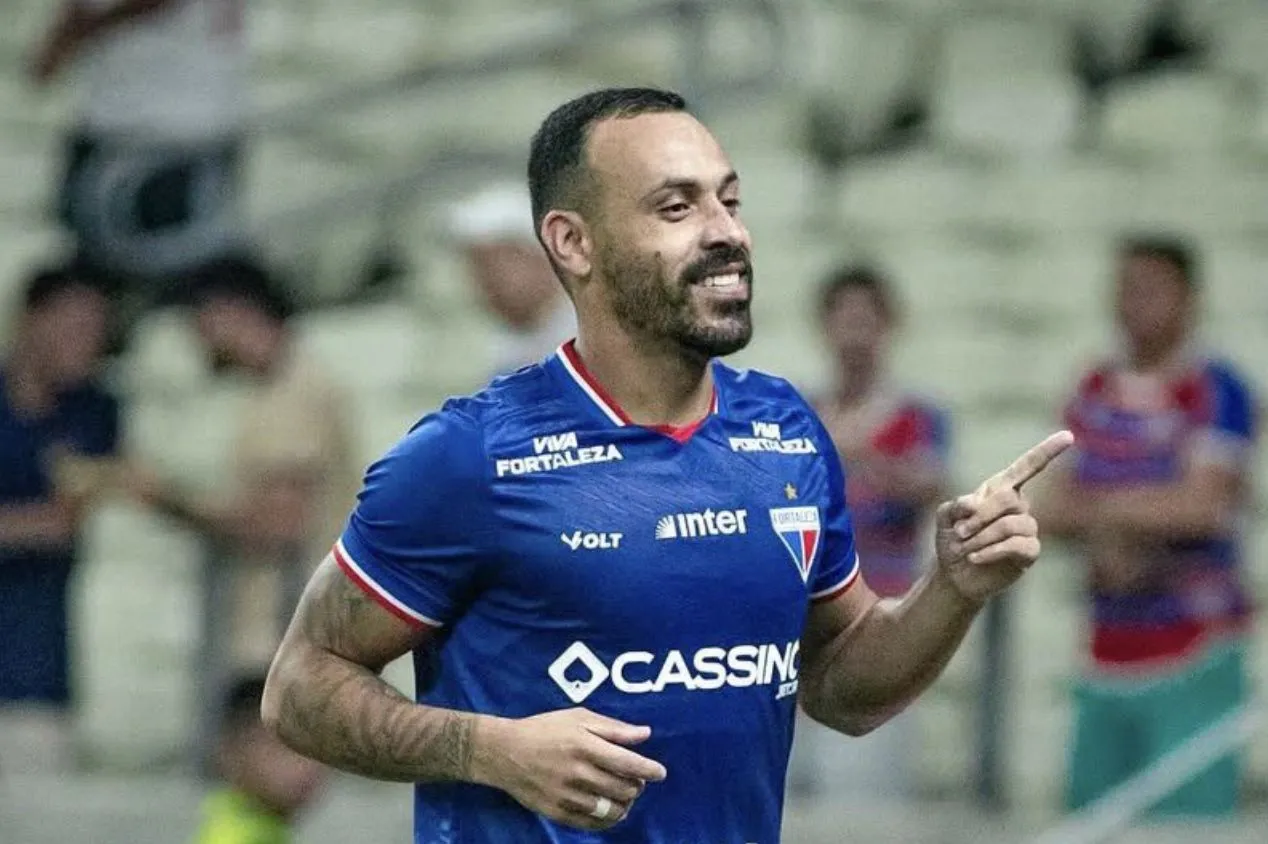 Entenda como o Santos chegou a um acordo com o Fortaleza para contratar Moisés