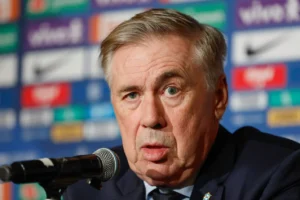 Seleção Brasileira avalia Matheus Martinelli, Danilo e Breno Bidon para vaga de Bruno Guimarães