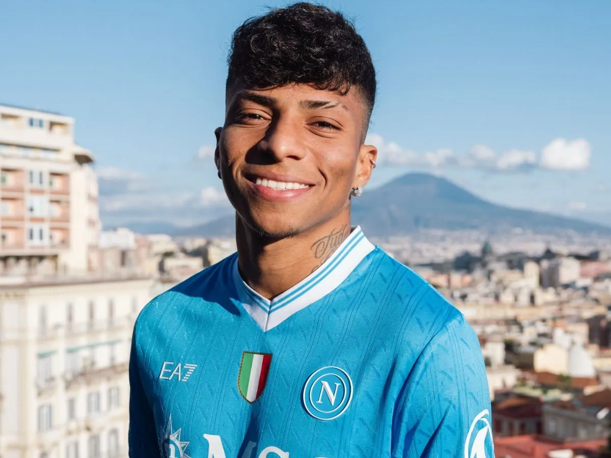 Quem são os brasileiros que o Napoli contratou no mercado da bola? Saiba detalhes