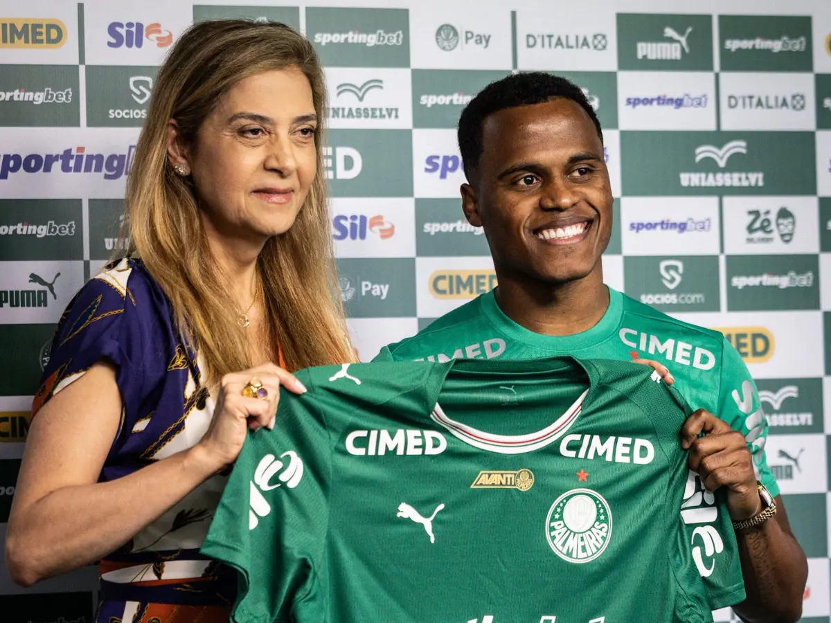 Jhon Arias é apresentado no Palmeiras
