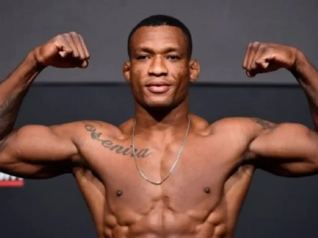 Jailton “Malhadinho” Almeida durante pesagem