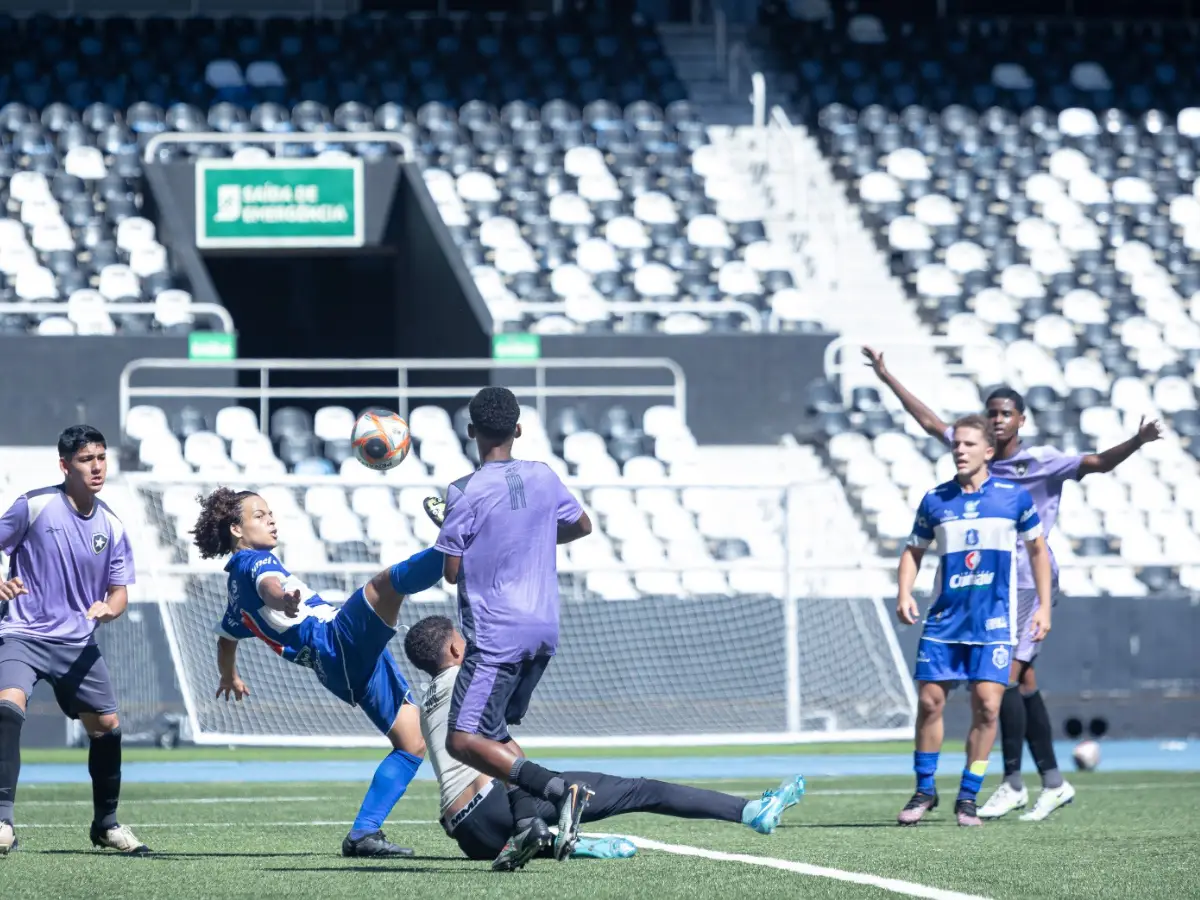 Olaria faz amistoso com o Botafogo na base