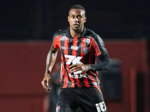 Vitória: Dudu vive expectativa de ser titular pela primeira vez ano contra o Flamengo; saiba mais