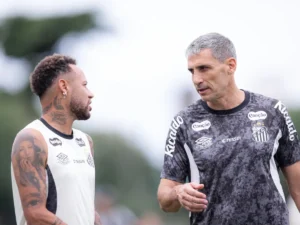 “Neymar precisa de efetividade”, diz Vojvoda após vitória do Santos