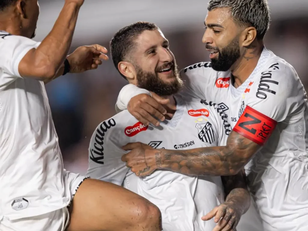 Zé Rafael marca para o Santos