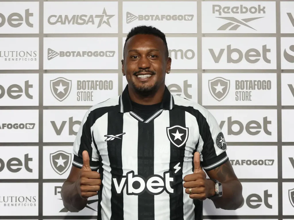 Edenilson é apresentado no Botafogo e reforça meio-campo jovem do Alvinegro; saiba detalhes