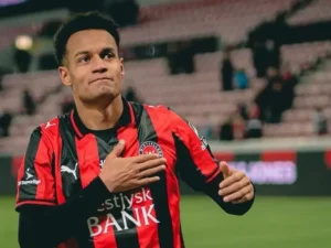 Paulinho interessa ao Botafogo