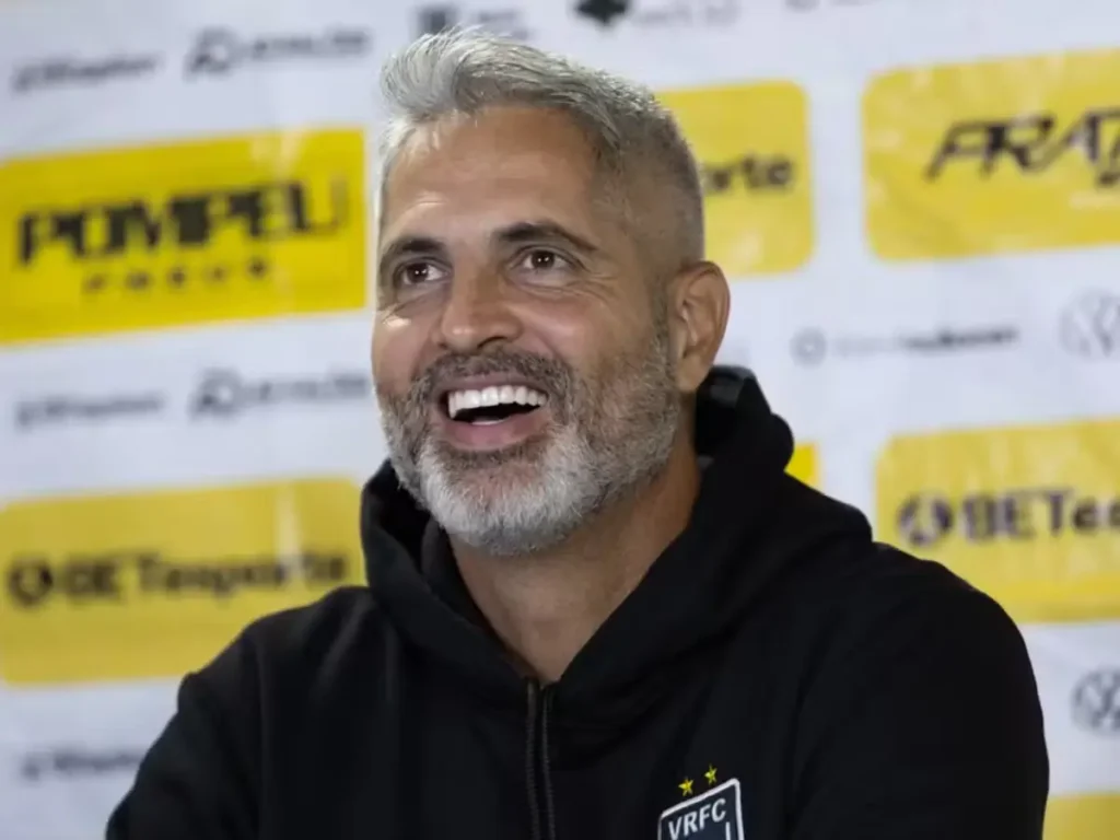 Rodrigo Santana encaminha acordo com a Ponte Preta