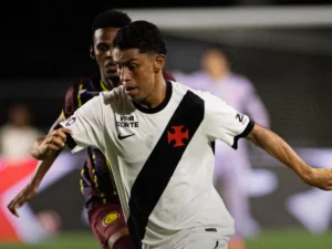 Madureira e Vasco jogaram em São Januário