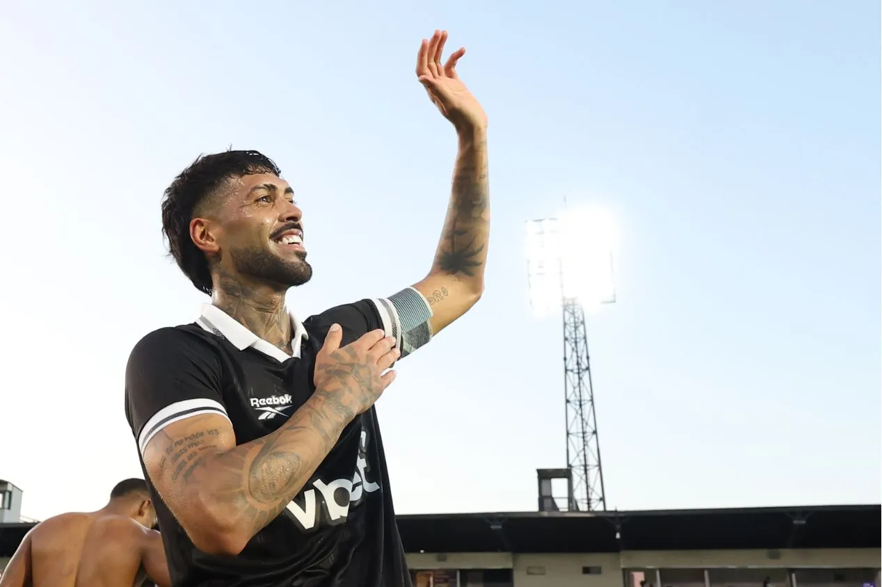 “Ele não merecia perder”: Alexander Barboza dedica vitória do Botafogo a Martín Anselmi