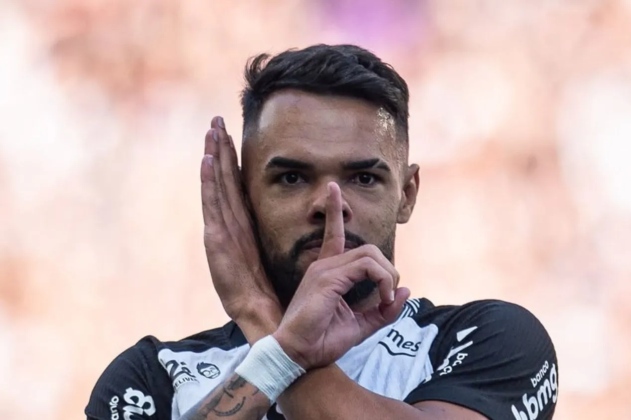 Raniele marca pelo Corinthians na Libertadores