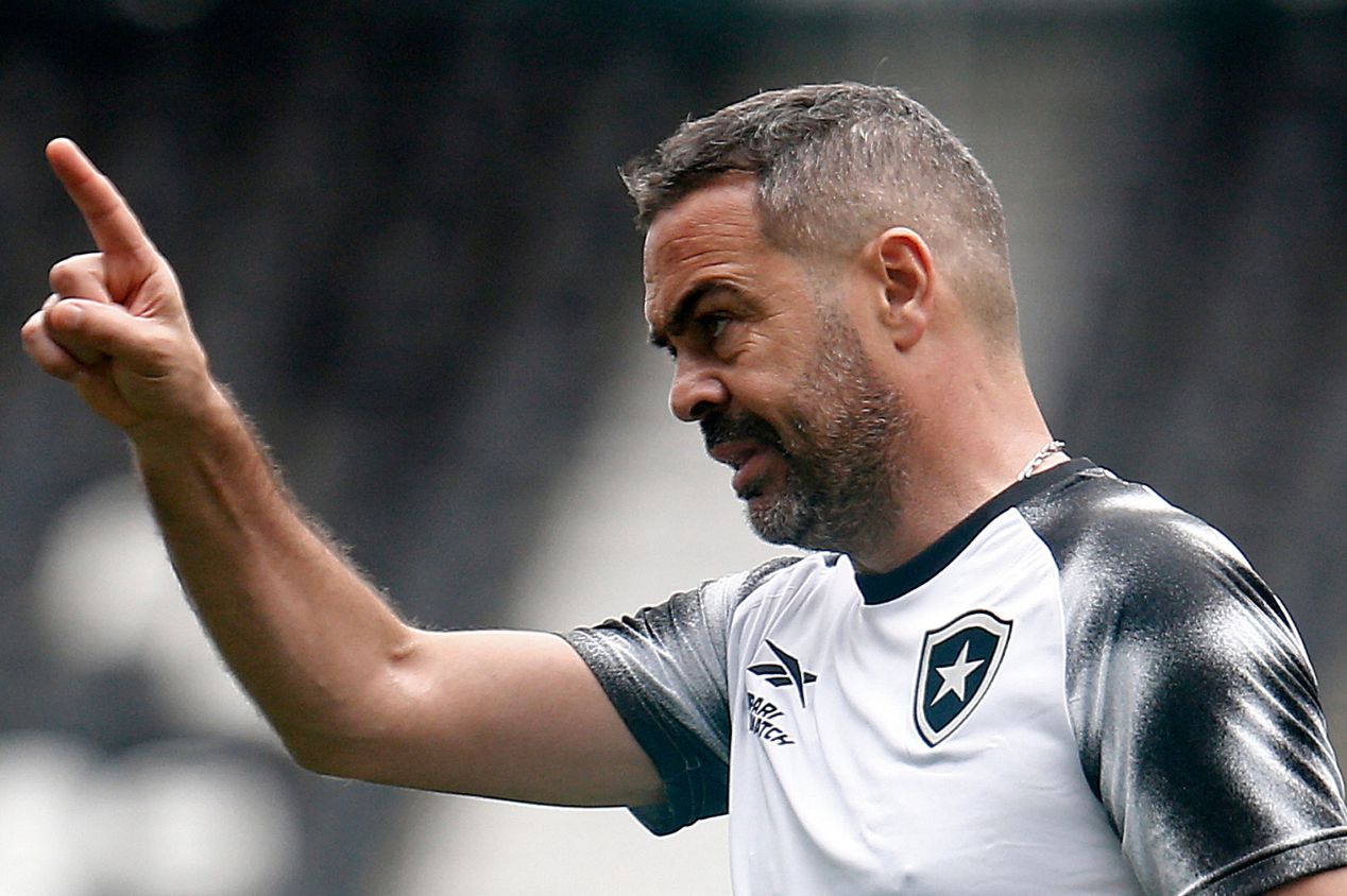 Artur Jorge pode render transfer ban ao Botafogo