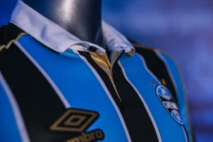 Grêmio prepara estreia de uniforme da New Balance e negocia novo patrocínio máster