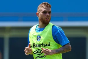 Grêmio pagará indenização milionária a Gustavo Cuéllar por rescisão até 2027; saiba o valor