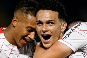 Bragantino aposta em cria do Goiás para suprir saída de Jhon Jhon