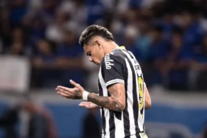 Tiquinho Soares vira problema no Mirassol antes mesmo de estrear; entenda o caso