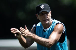 Vasco avalia reforços após chegada de Renato Gaúcho: “treinador quer o bem do clube”
