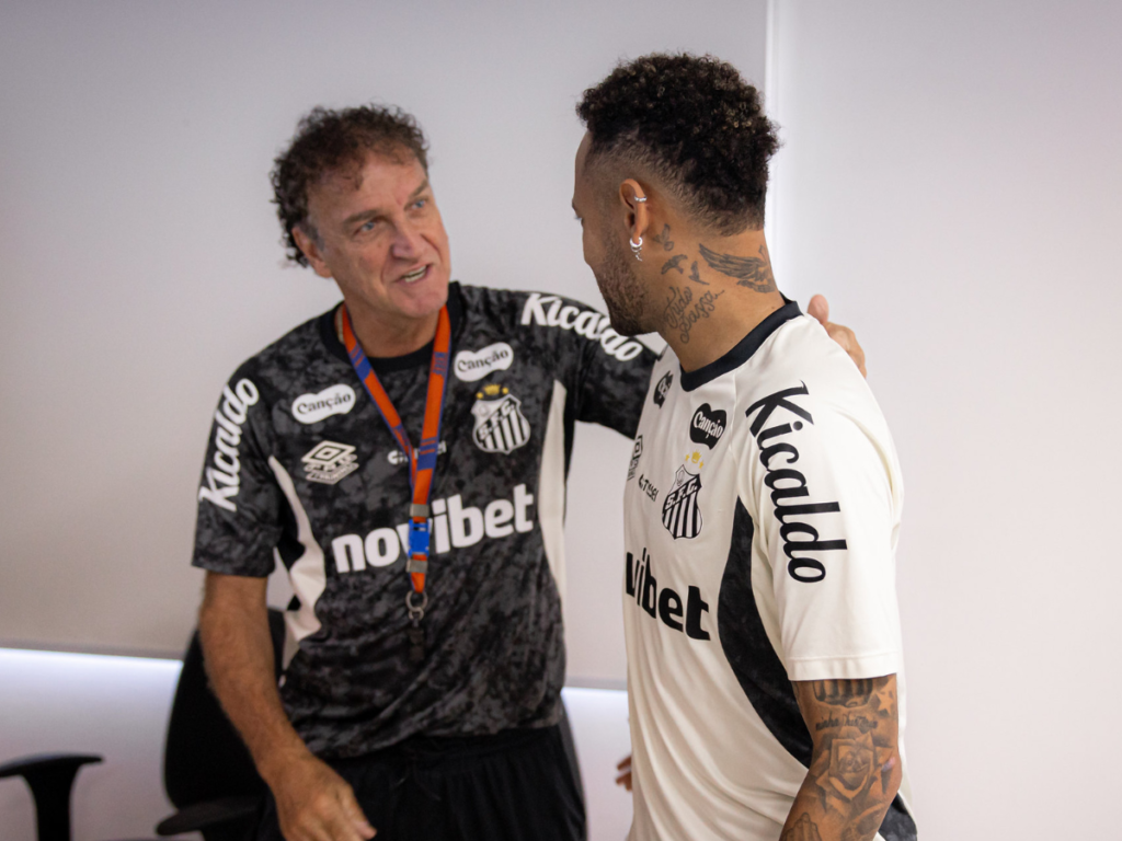 Cuca é apresentado no Santos e valoriza prazer do trabalho e espírito de grupo