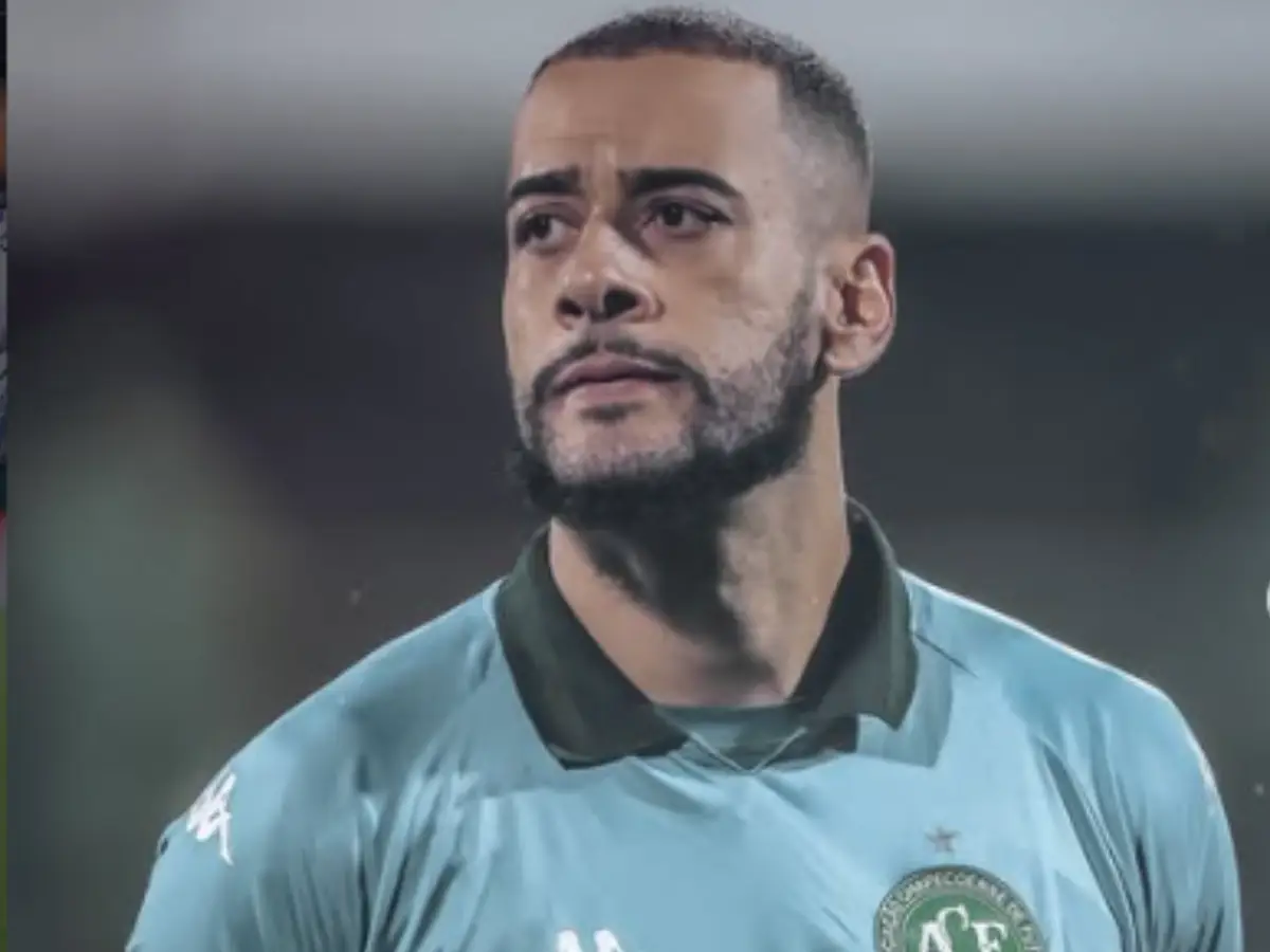 Léo Vieira acerta com o Bahia