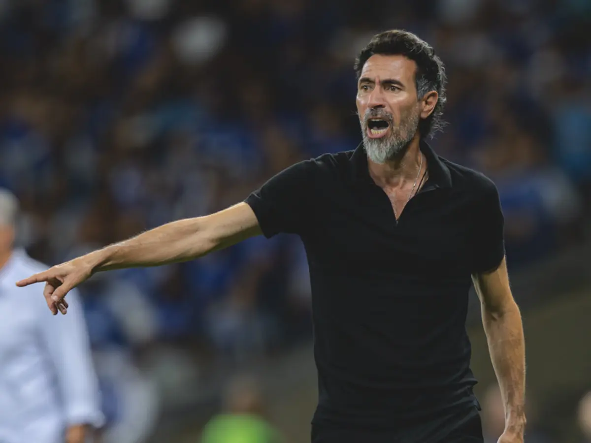 Atlético: Eduardo Domínguez assume erros e cobra atitude