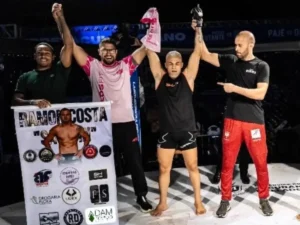 Ramon "Sayajin" Costa ao lado de seu treinador, Renan Altamiro