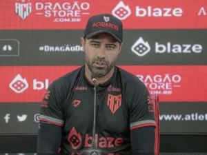 Rafael Lacerda demitido do Atlético-GO