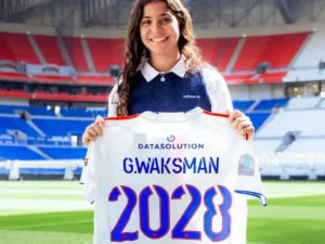 Ex-Botafogo, Giovanna Waksman assina primeiro contrato profissional com o Lyon