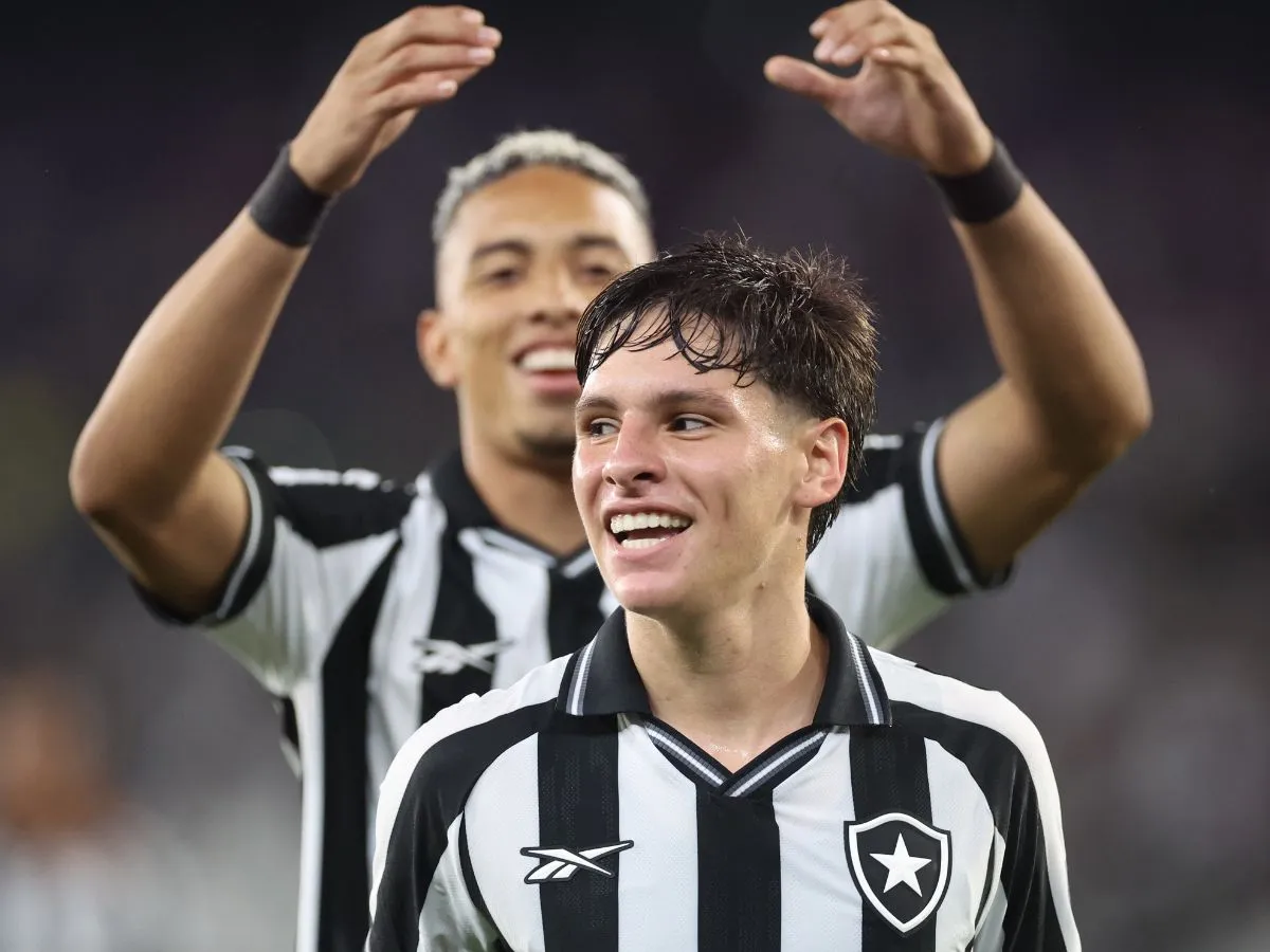 Álvaro Montoro quebra recorde, reforça status de joia, mas não supera lenda do Botafogo