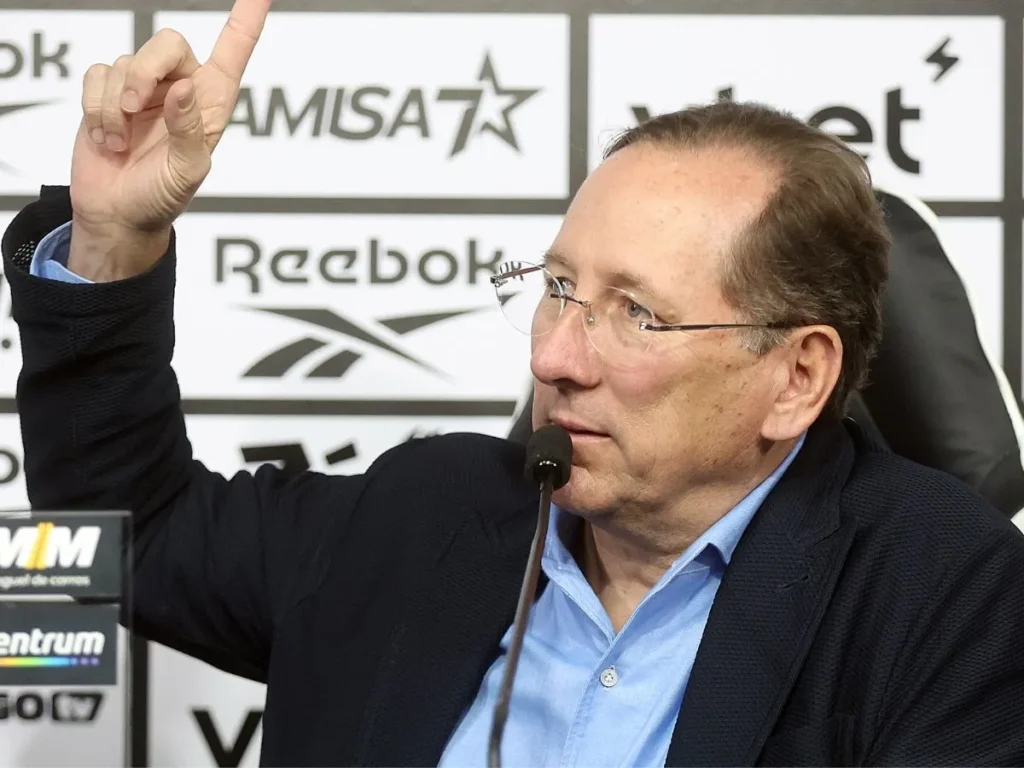 John Textor deixa o comando da SAF do Botafogo