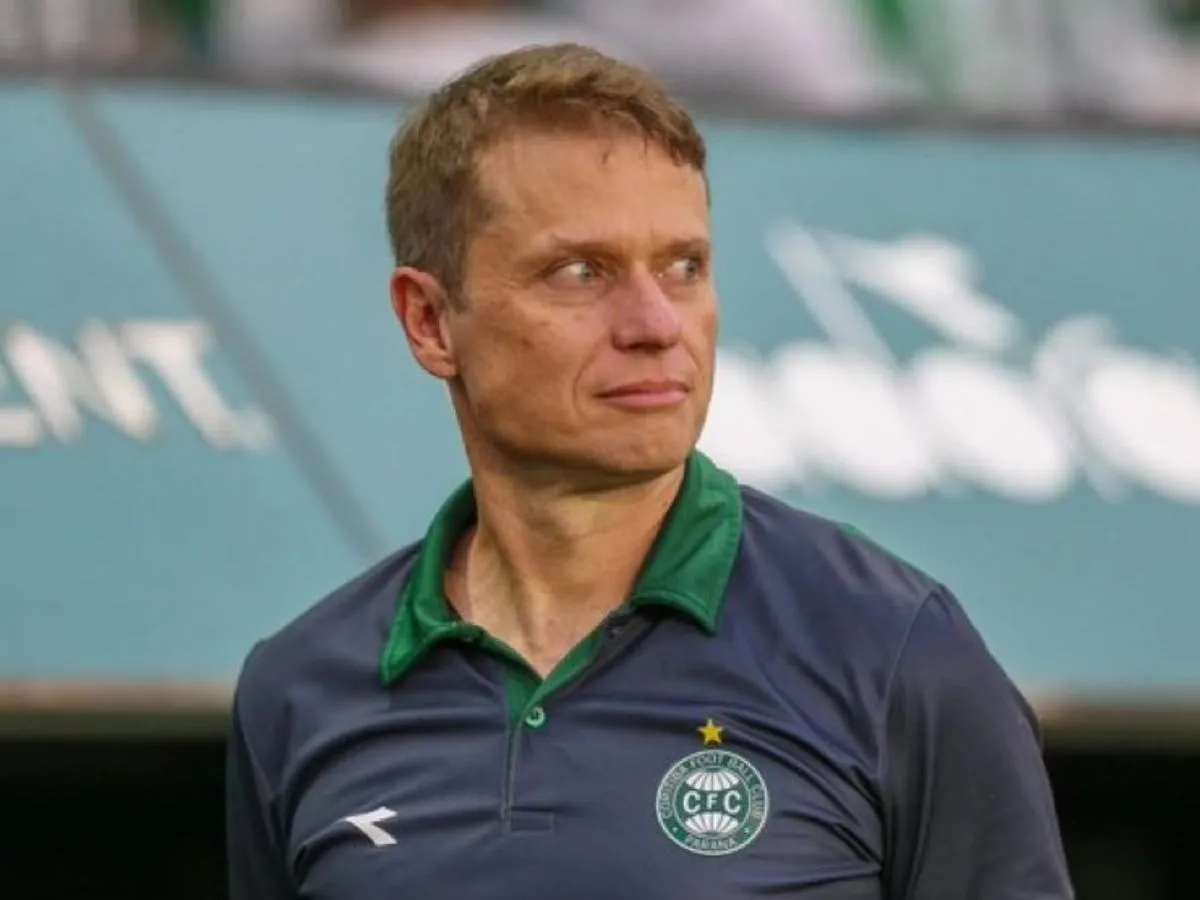 Fernando Seabra define escalação do Coritiba