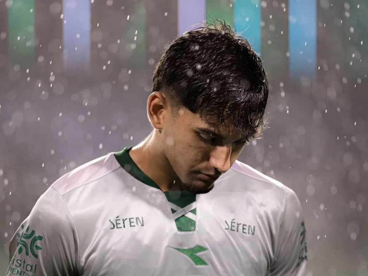 Goiás recebe sondagem do Coventry City por volante de 18 anos; saiba detalhes