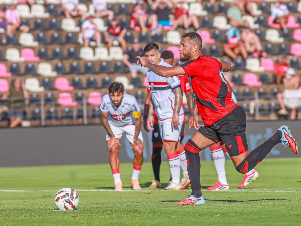 Botafogo-SP empata com Atlético-GO e amplia jejum na Série B