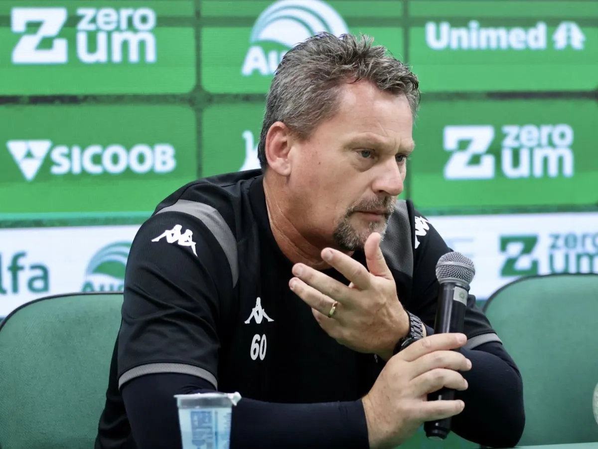 Cinco desfalques! Veja a escalação da Chapecoense para o jogo contra o Fluminense pelo Brasileirão