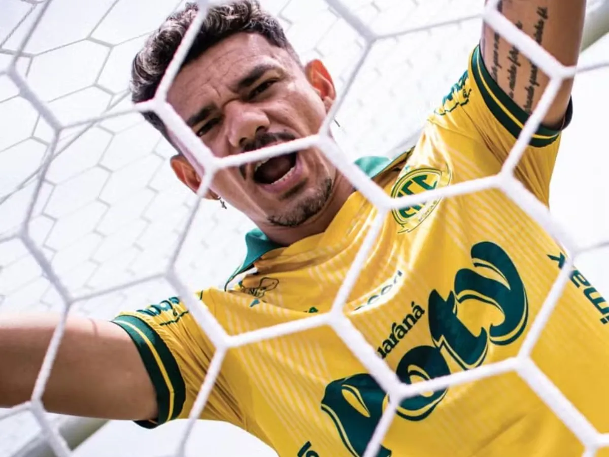 Tiquinho Soares pode acertar com o Fortaleza