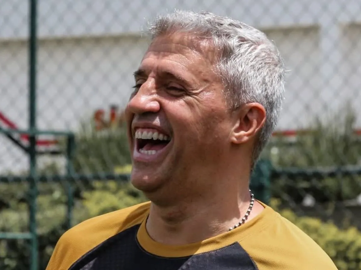 São Paulo acumula dívida milionária com Hernán Crespo; entenda o caso